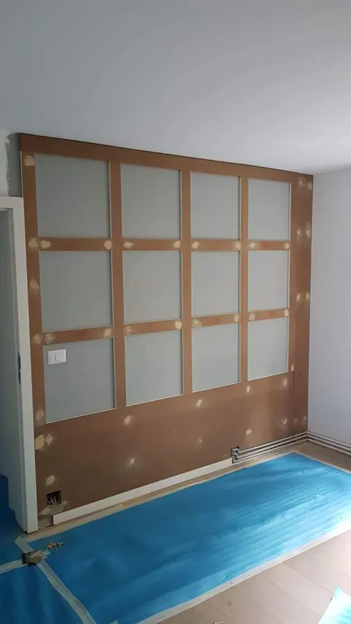 Panou cu structură caroiaj din lemn — producție în atelierul propriu Fine Cut Furniture